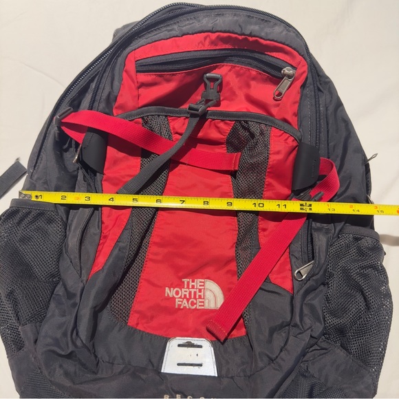 The North Face Recon Red Black Backpack Hiking School College Travel - Picture 6 of 10